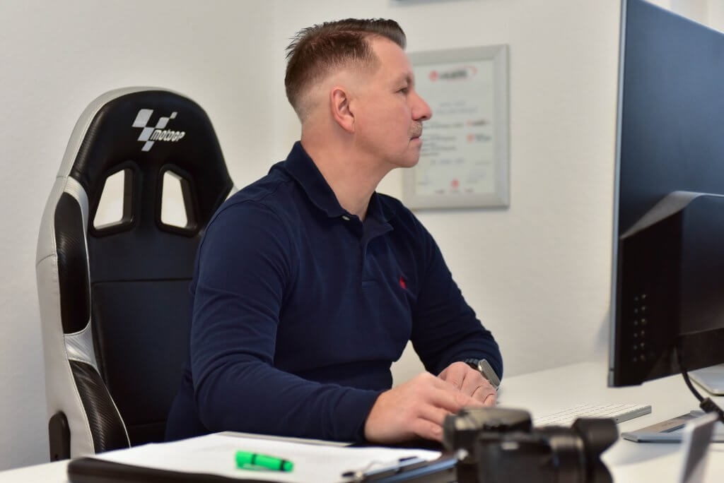 Kfz Sachverständiger vom Stein